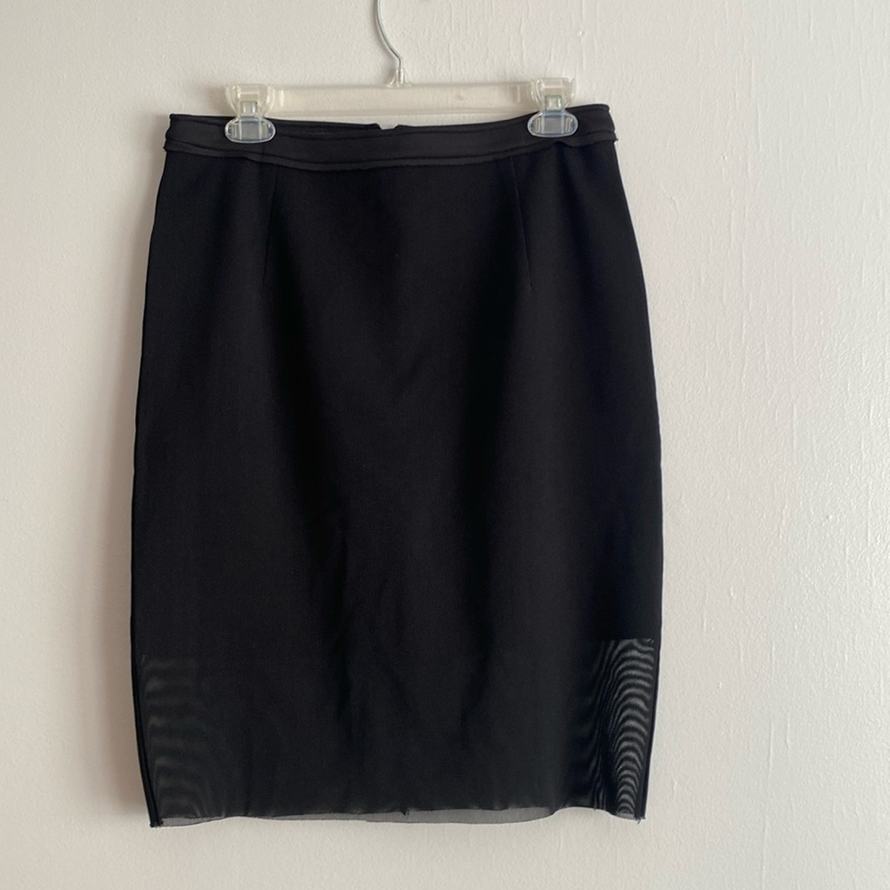 Black HM skirt with lace on the top and stretchy material inside, size M